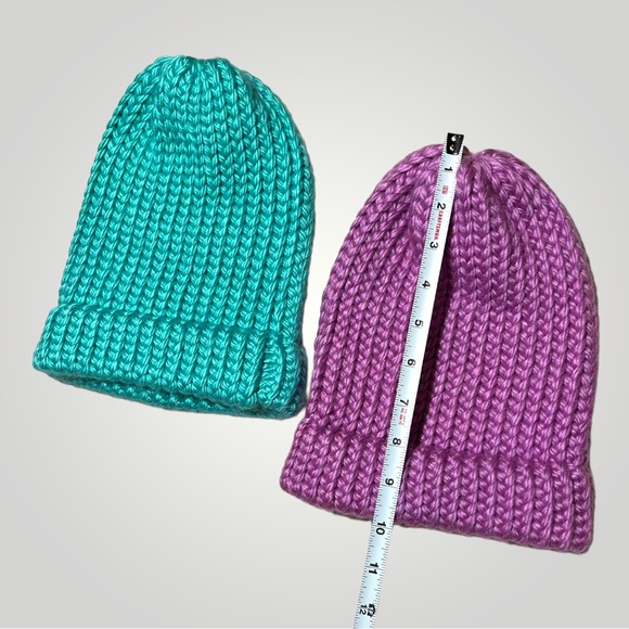 Lot/2 Handmade Knit Winter Hats - Picture 3 of 13